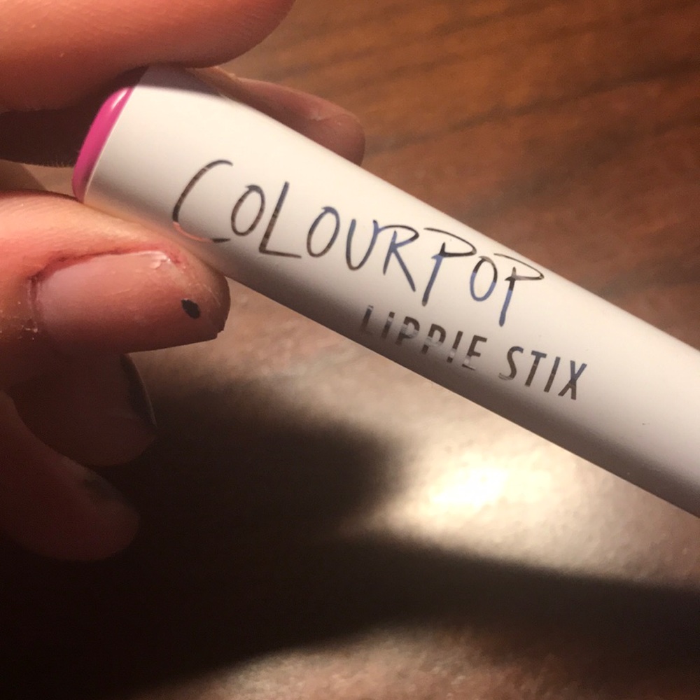 Colourpop lippie Stix matte x